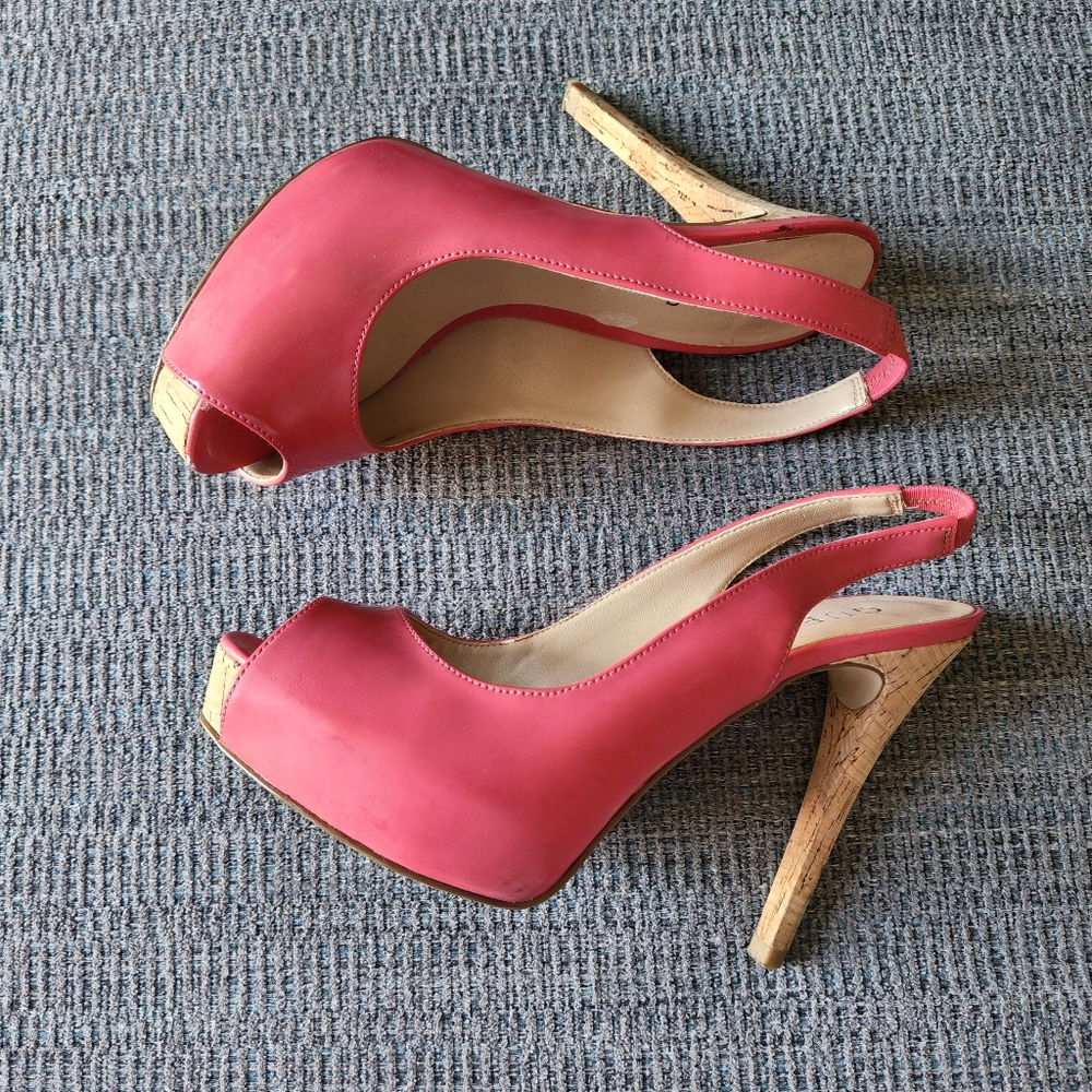 GUESS Pink Peep Toe Slingback Pump, 6